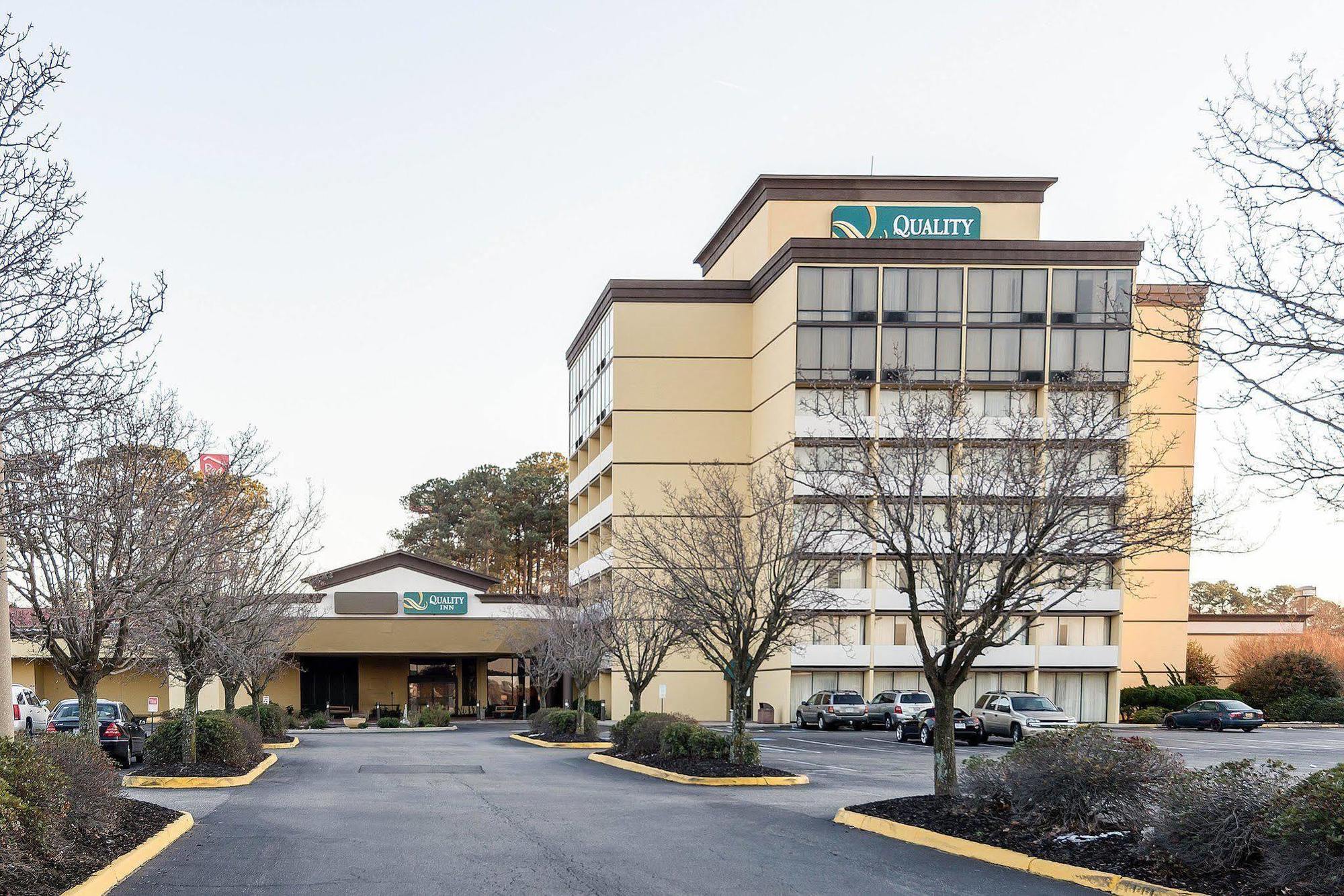 Quality Inn Near Hampton Coliseum Extérieur photo