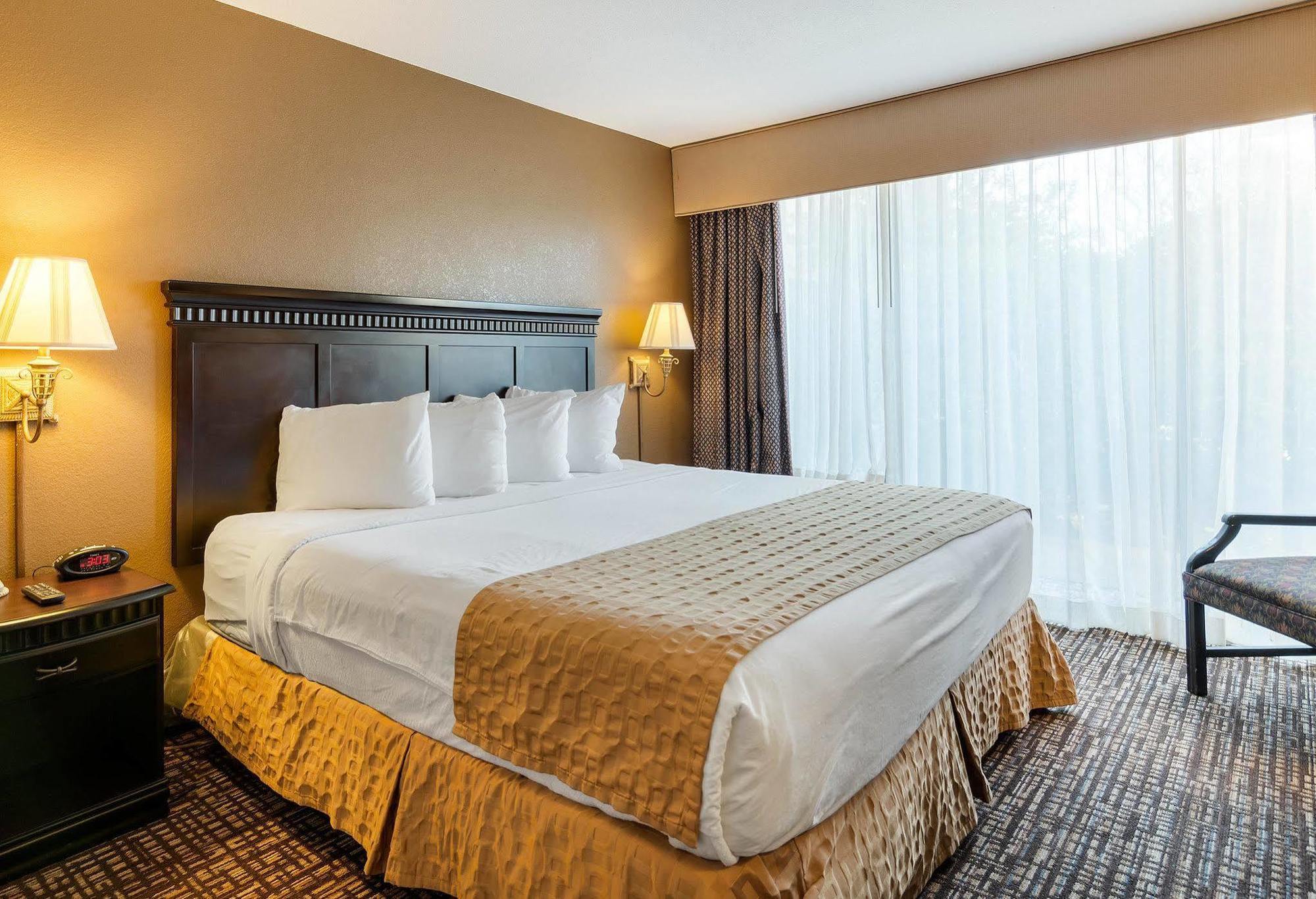 Quality Inn Near Hampton Coliseum Extérieur photo