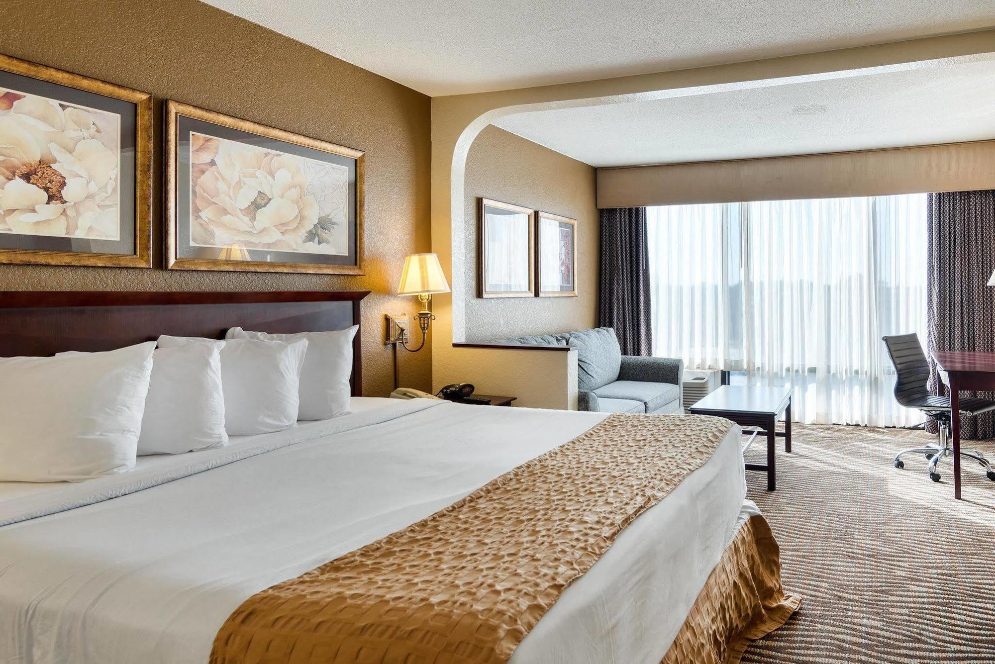 Quality Inn Near Hampton Coliseum Extérieur photo