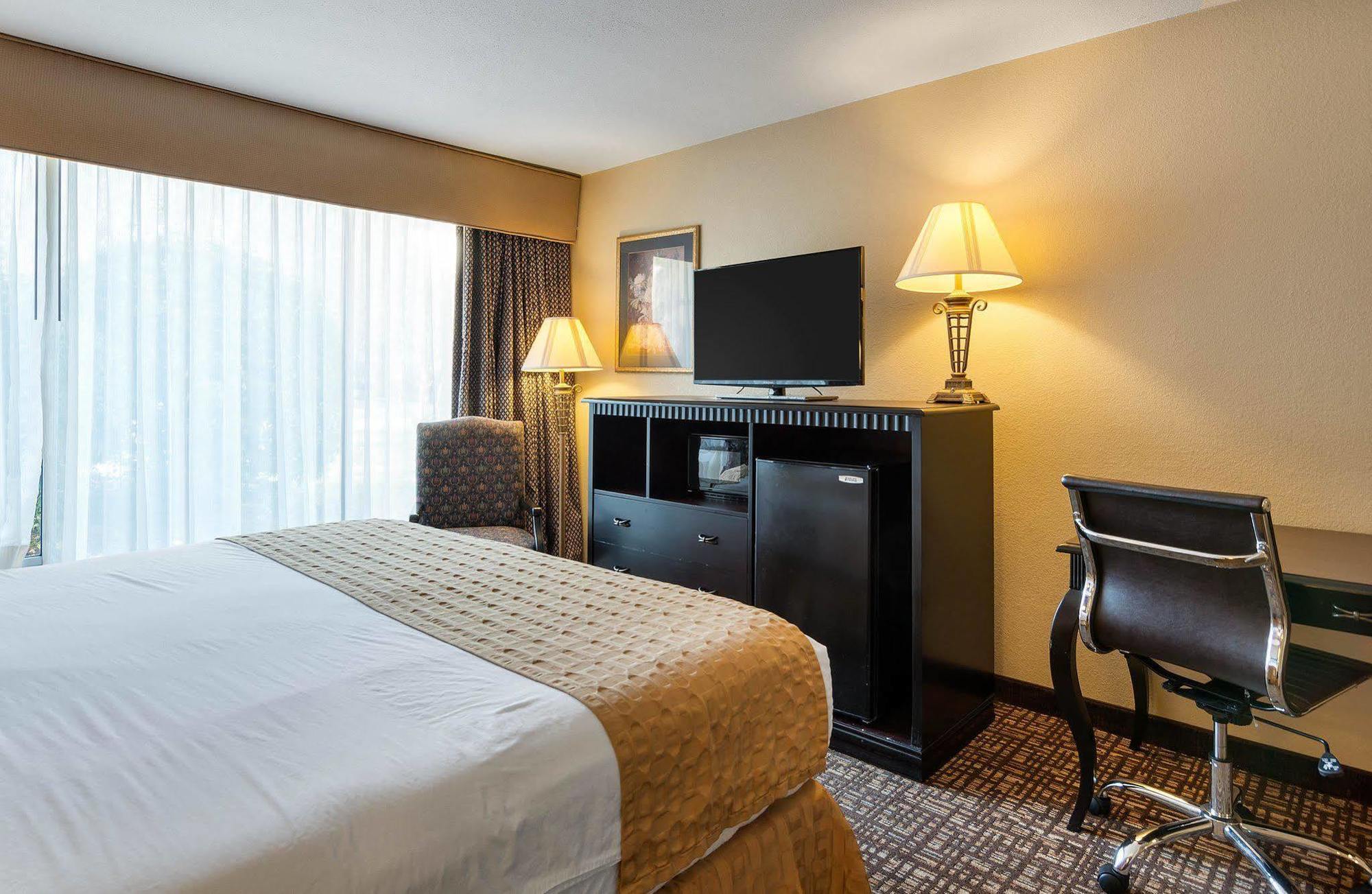 Quality Inn Near Hampton Coliseum Extérieur photo