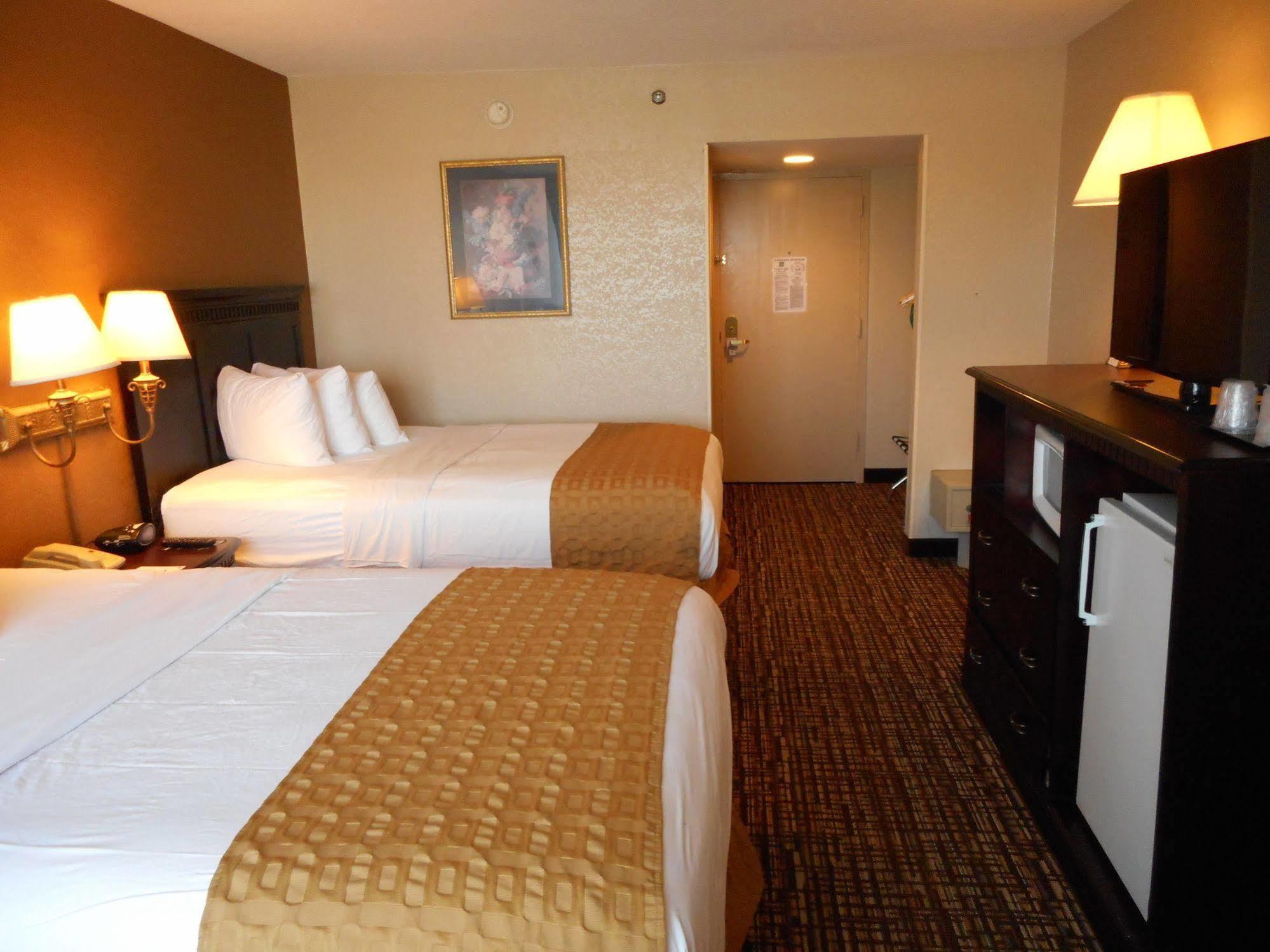 Quality Inn Near Hampton Coliseum Extérieur photo