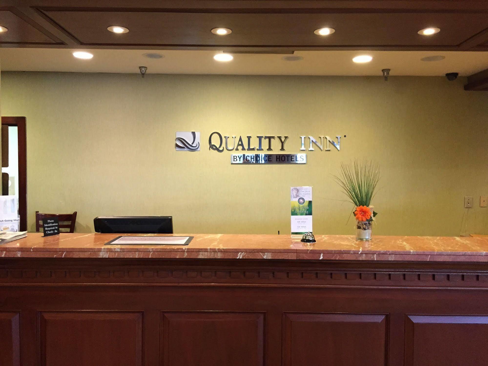 Quality Inn Near Hampton Coliseum Extérieur photo